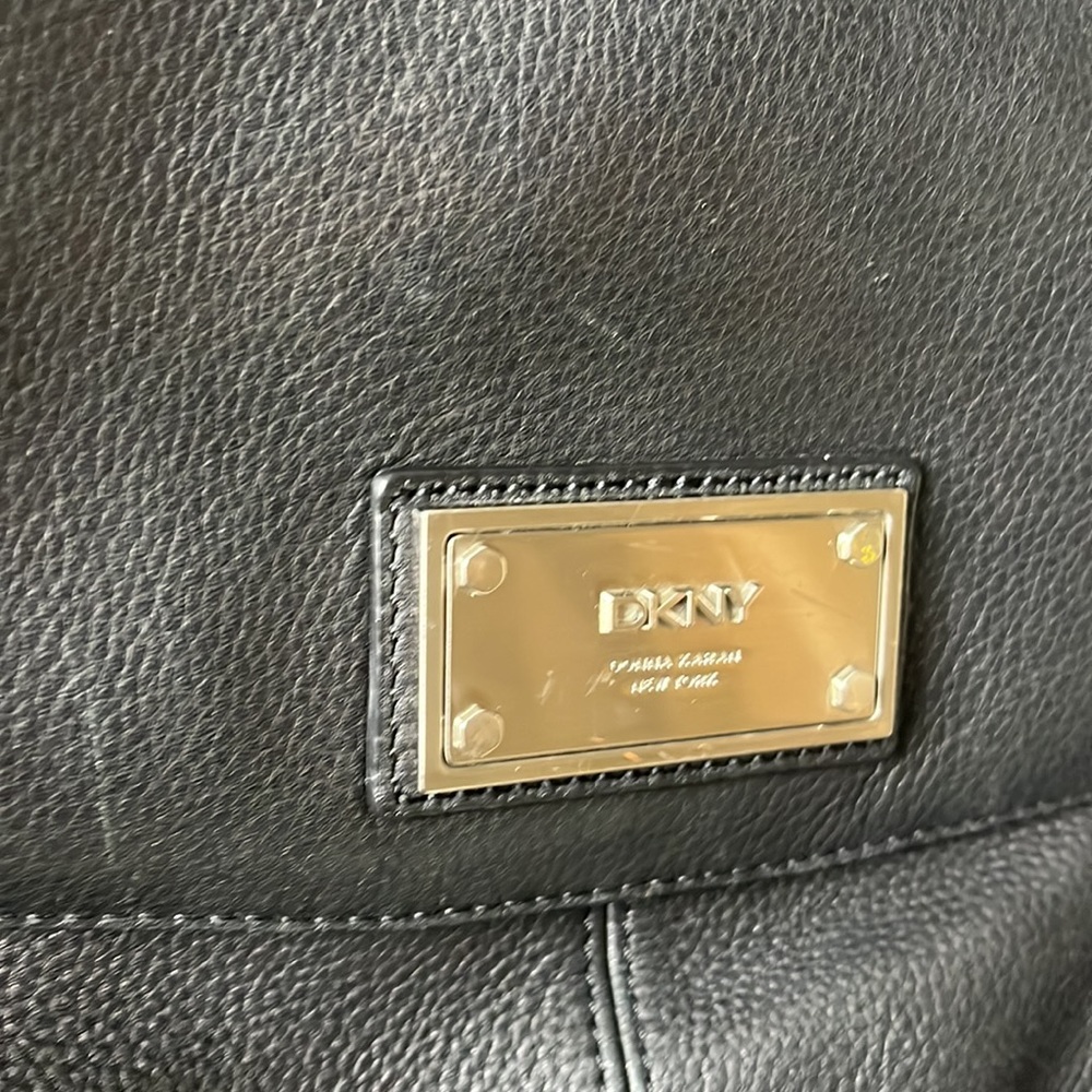 DKNY Black leather large bag - Picture 6 of 11